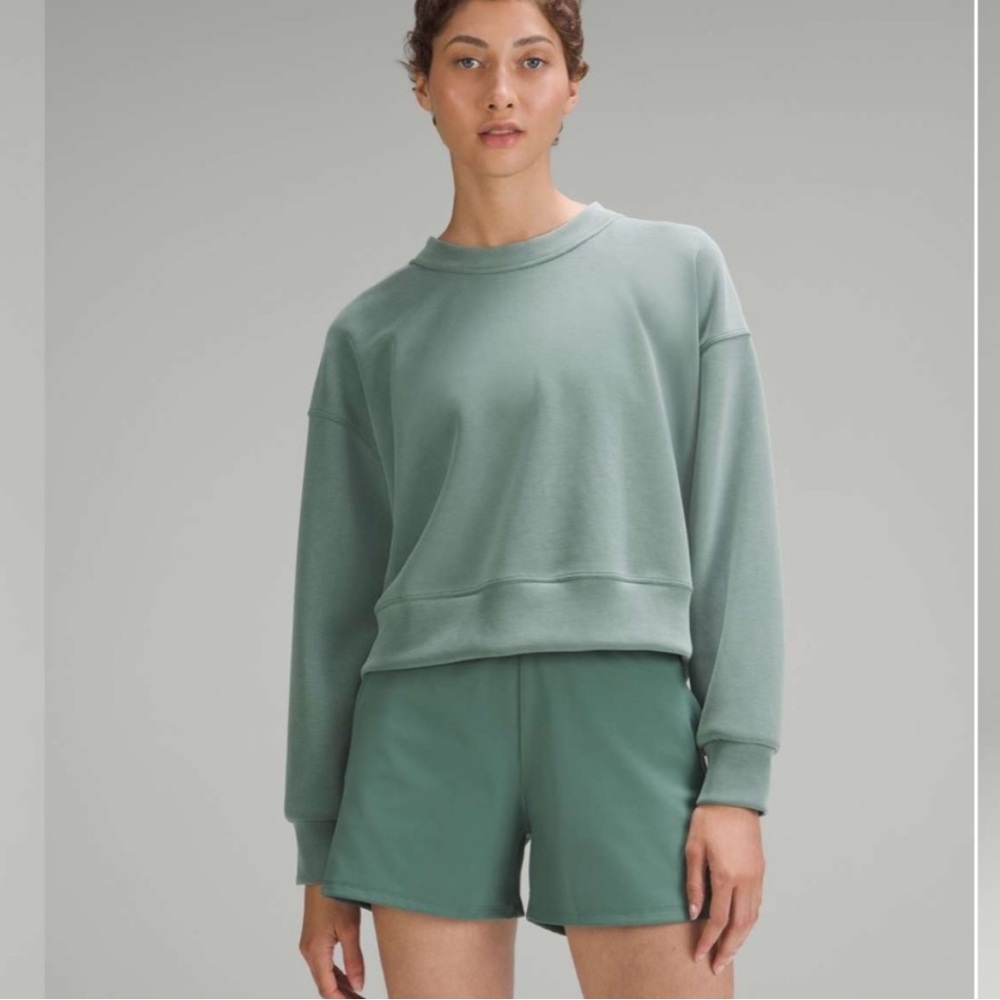 Lululemon Softstreme™ Perfectly Oversized Cropped Crew Forest Green size 6